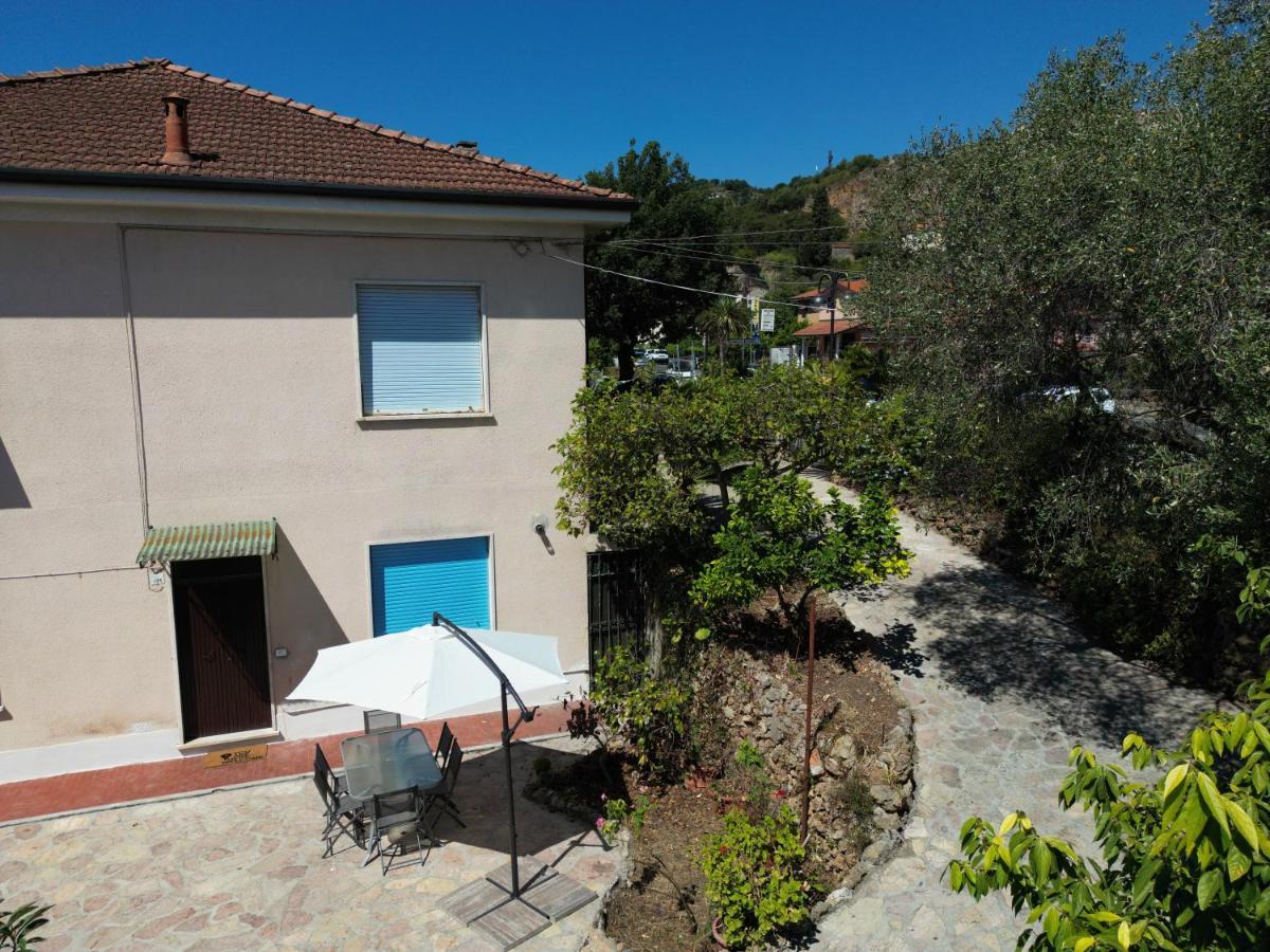 Il Giardino Delle Cycas Apartman Romito Magra Kültér fotó