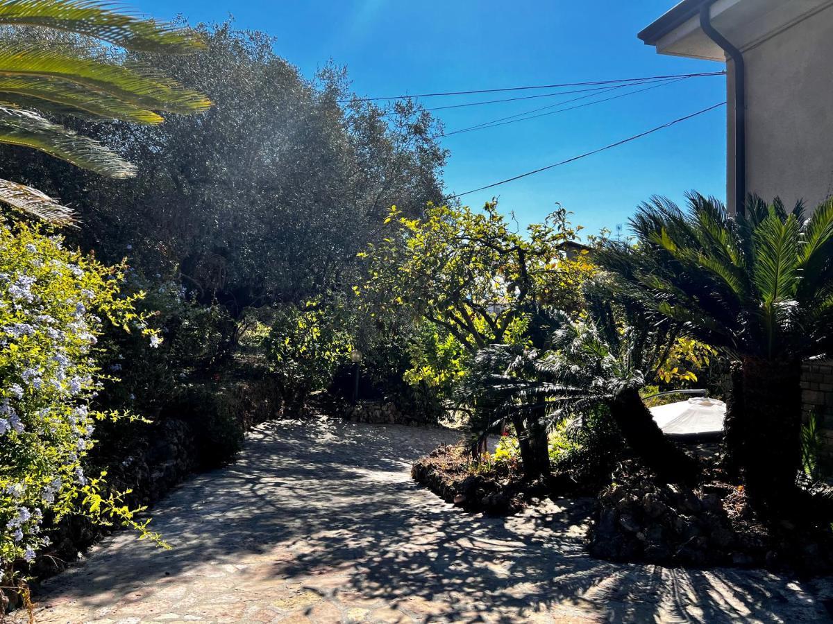 Il Giardino Delle Cycas Apartman Romito Magra Kültér fotó